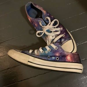 Galaxy Converse All Stars women’s size 6
